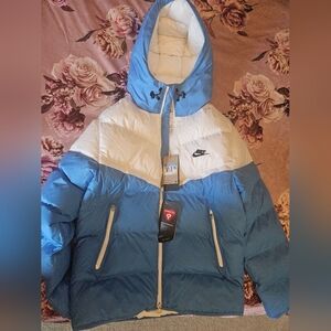 NWT Nike Mens Storm-FIT Hooded Puffer Jacket White/Blue Sizes Medium